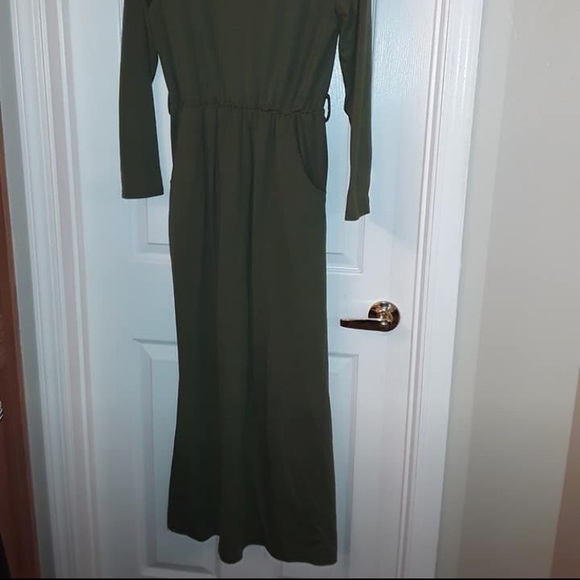 🛑Dark green maxi style longsleeve dress - Picture 4 of 4